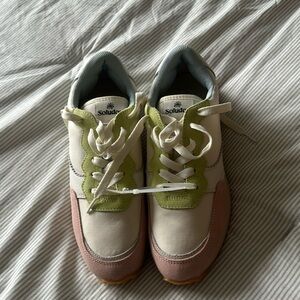 Soludos sneaker women size 8 new in box